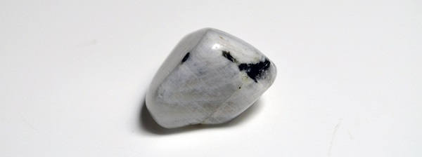 Адуляр — лунный камень